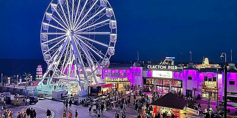 8 Bed Sun Decked Caravan Unlimited High speed Wifi and fun at Seawick Holiday Park