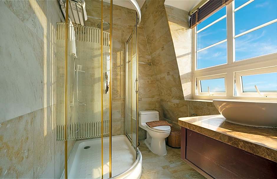 Diamond Hotel