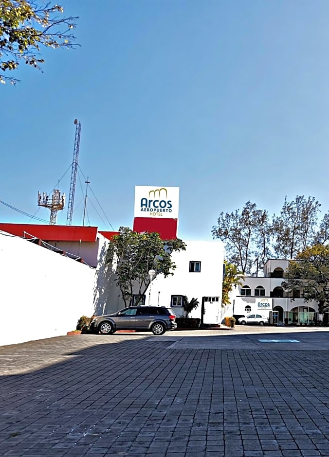 Hotel Arcos Aeropuerto