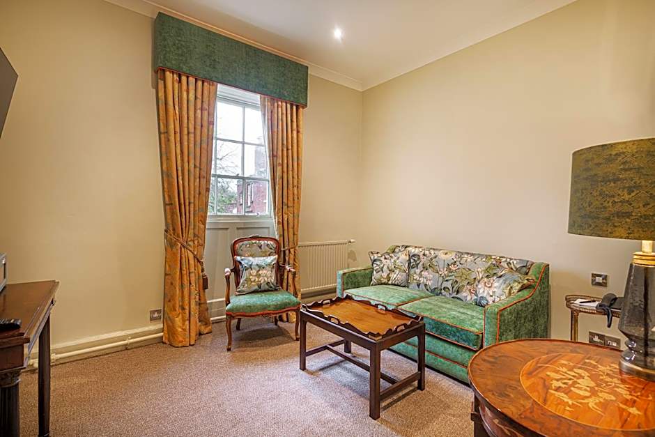 The Wynnstay Hotel, Oswestry, Shropshire - The Coaching Inn Group