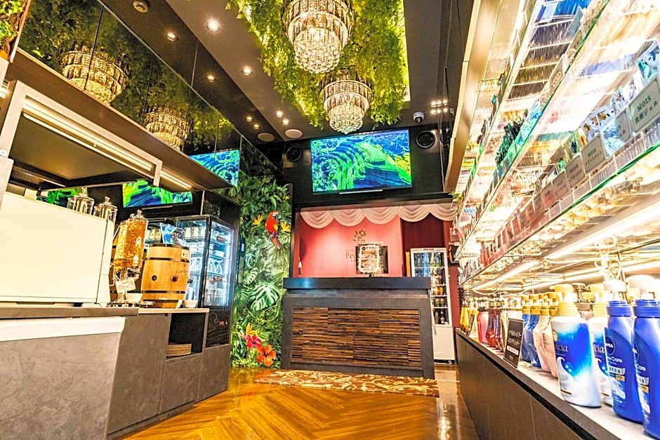 Petit Bali Forest Shinjuku Sanchōme