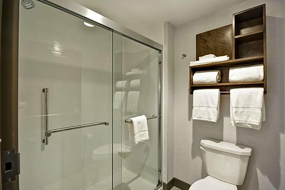 Homewood Suites By Hilton Warren Detroit