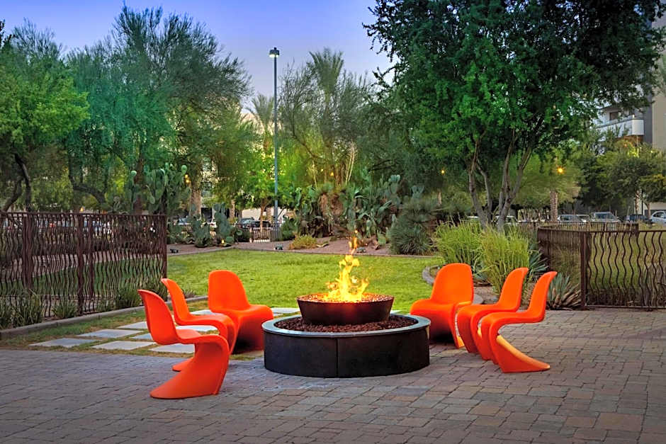 Aloft Tempe