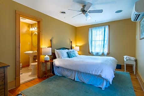 Emilyville Inn