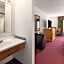 Travelodge by Wyndham Redwood Falls
