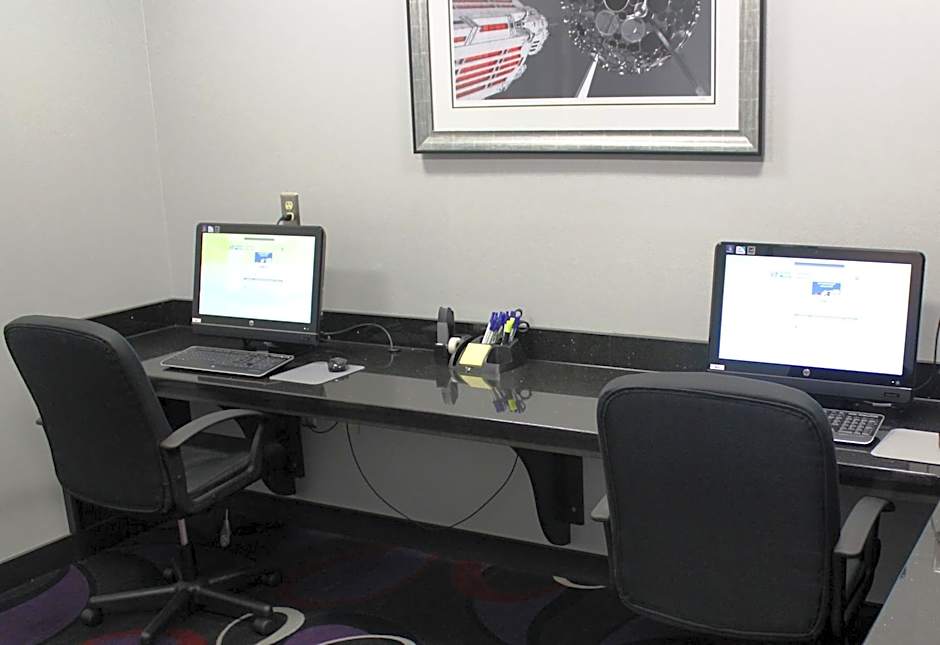 Holiday Inn Express & Suites Columbus - Polaris Parkway / COLUMBUS By IHG