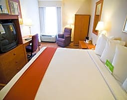Oakland Airport Arena Hotel