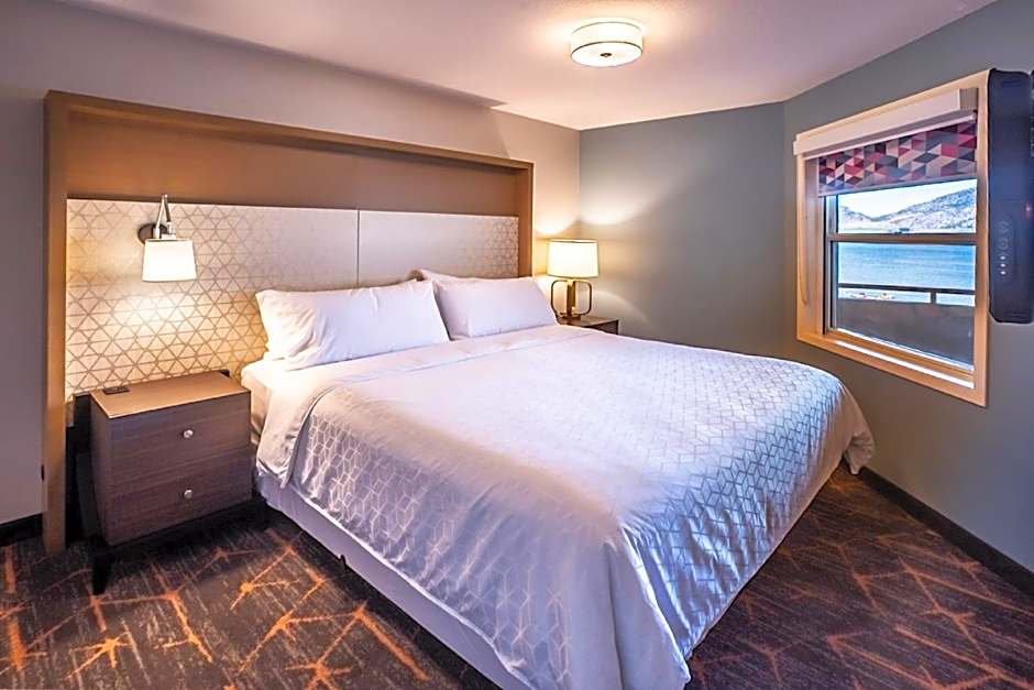 Holiday Inn Hotel & Suites Osoyoos By IHG