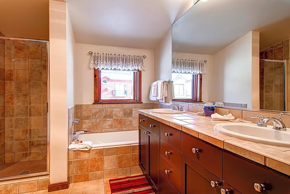 Main Street Junction