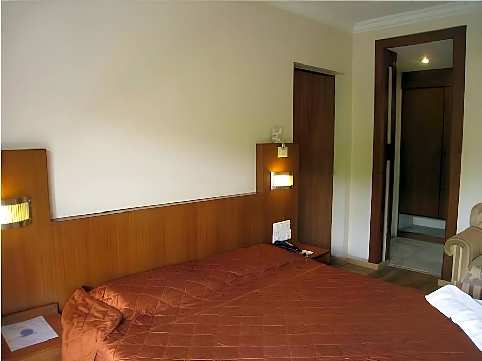 Hotel Maurya Residency