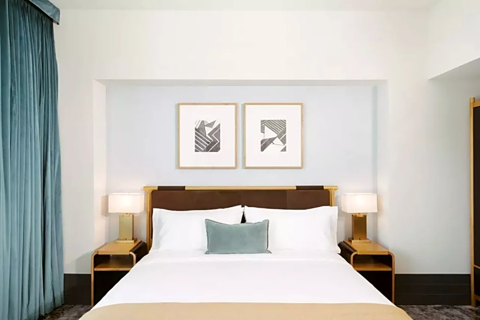 Clayton Hotel