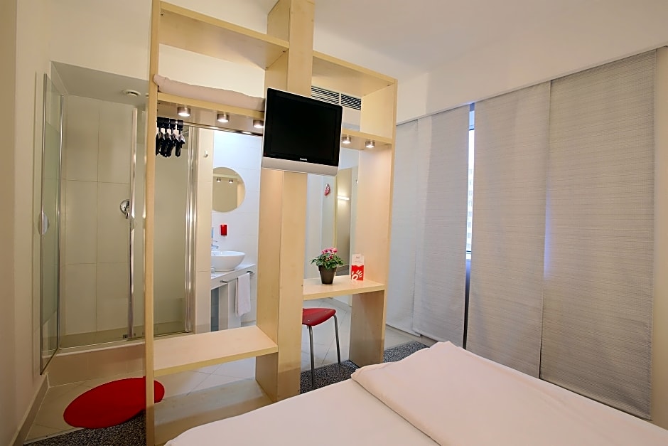Hello Hotels Gara De Nord Bucharest Romania Rates From Eur29