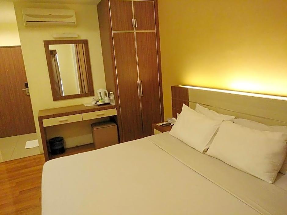 Seasons View Hotel