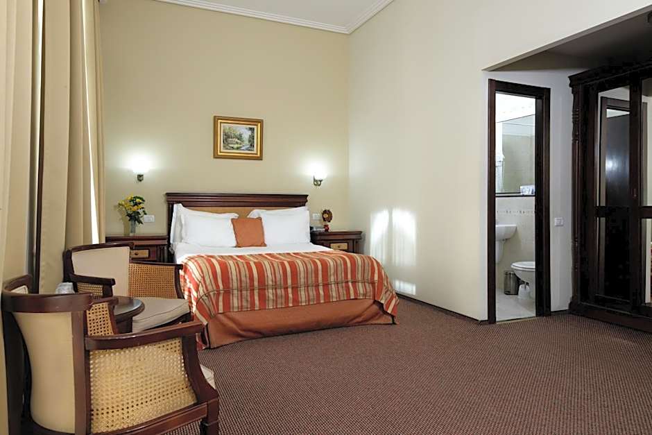 Atrium Hotel Ateneu City Center