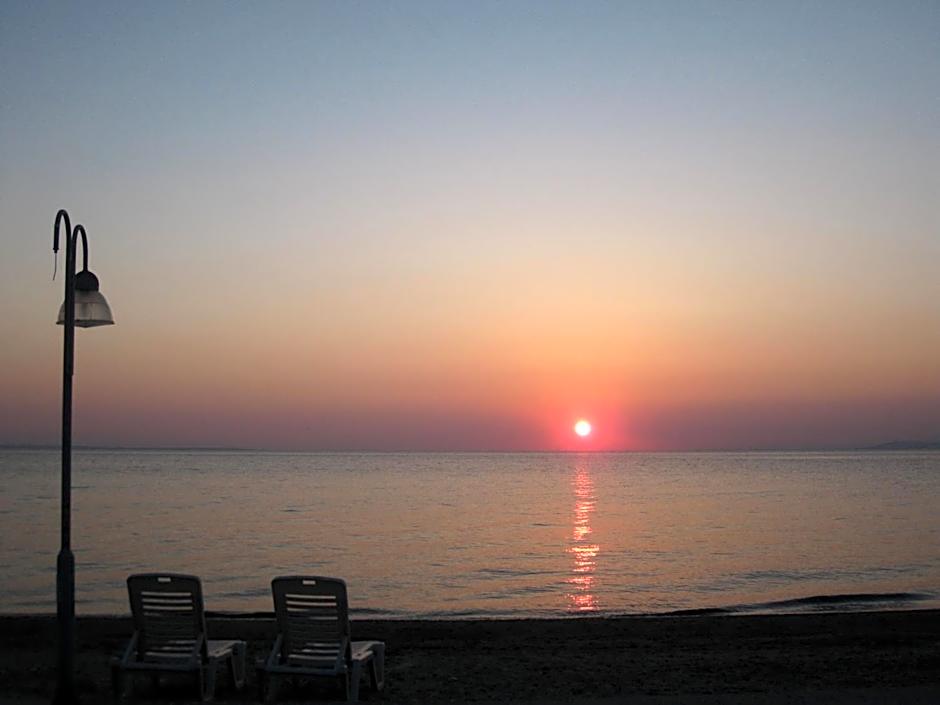 Meliton Inn Hotel & Suites by the beach