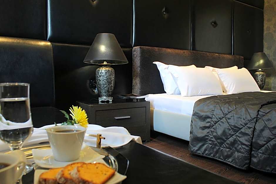 Galaxy Art Hotel