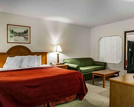 1 King Bed, Nonsmoking