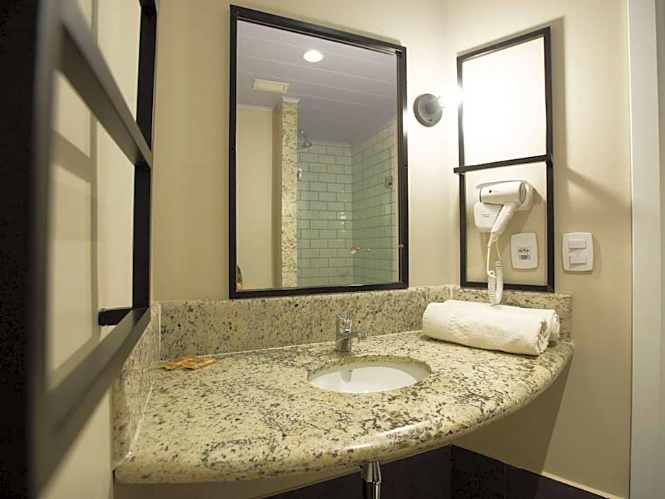 ibis Cuiaba Shopping