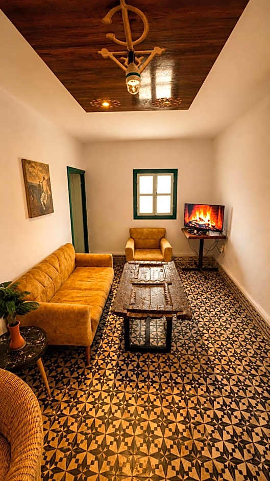 Thayri Hostel - Sea View