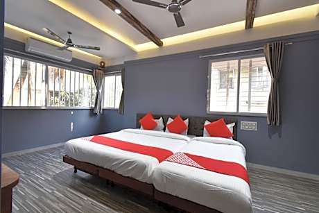 Hotel Ashirwad, Solpaur