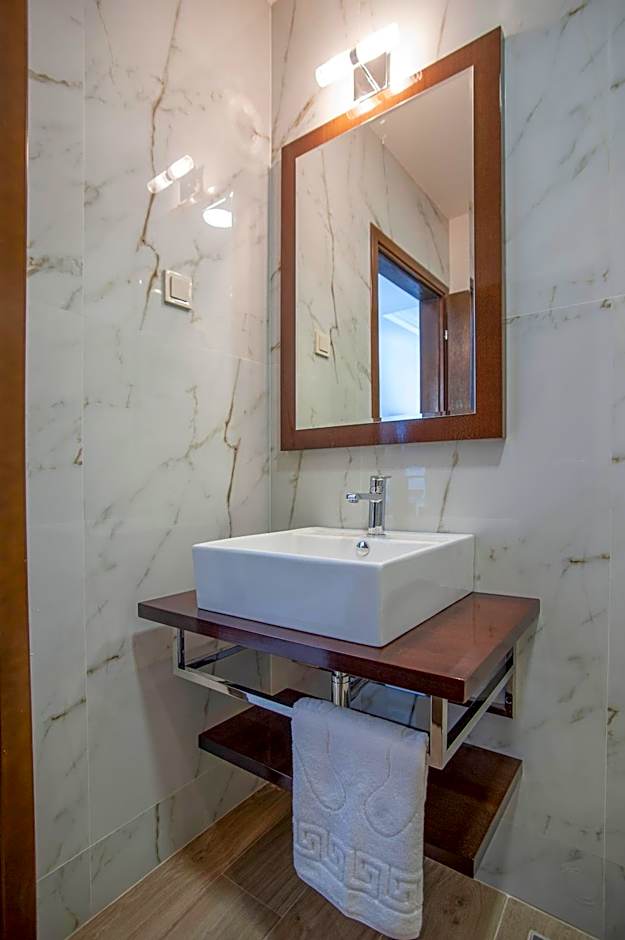 Hotel Twelve by Aycon