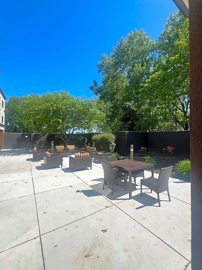 Country Inn & Suites by Radisson, Columbus-Edinburgh