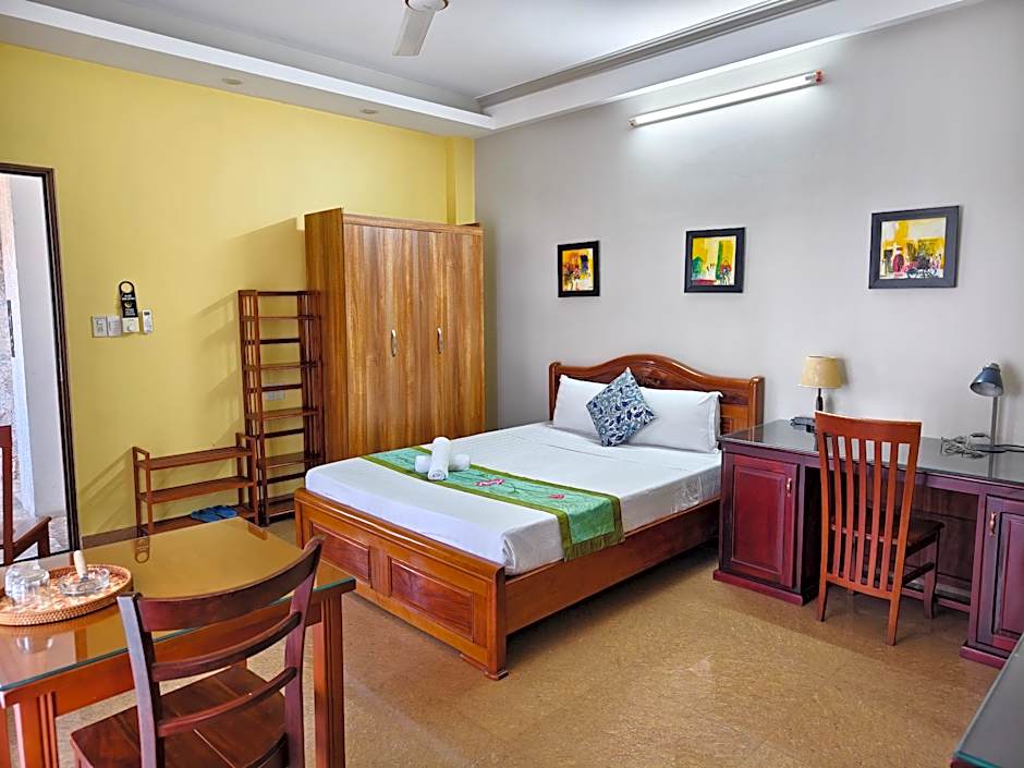 Sunny C Hotel
