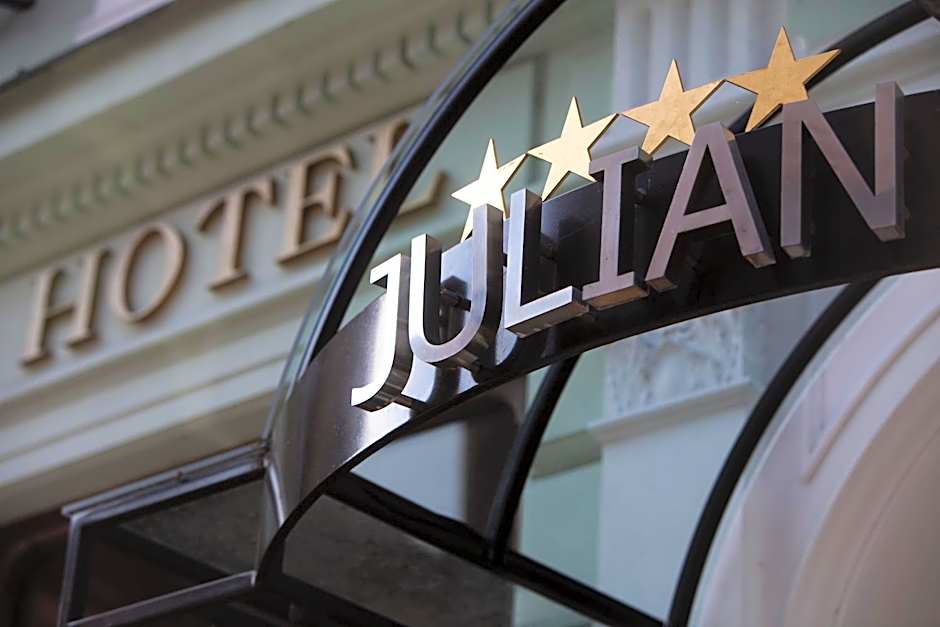 Hotel Julian