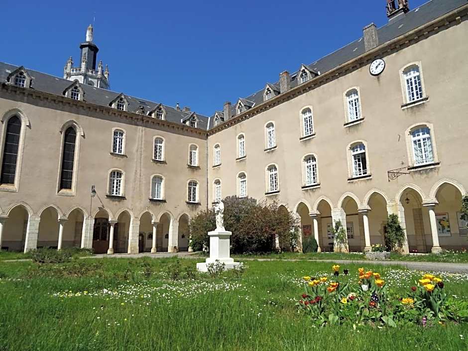 Le grand couvent de Gramat