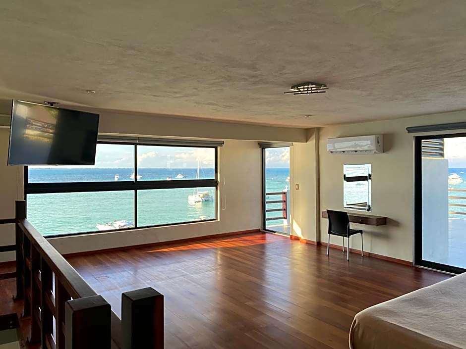 Cuxos Hotel Beachfront