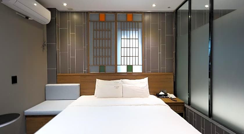 Almond Hotel Busan Station
