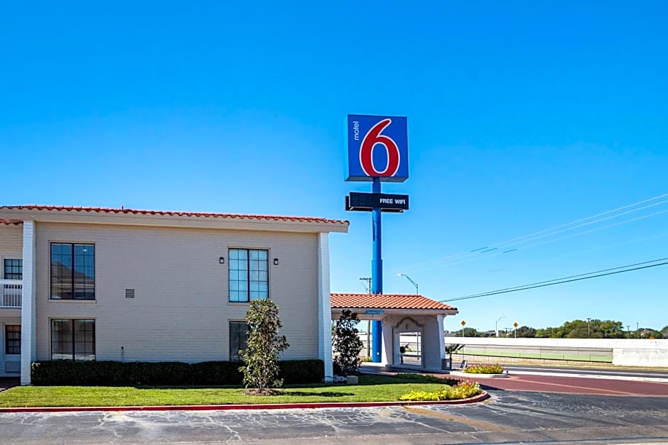 Motel 6 Euless - DFW West