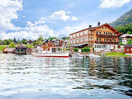 TAUROA Seehotel Grundlsee