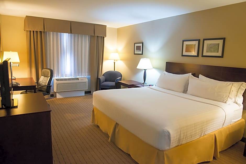 Holiday Inn Express Devils Lake By IHG