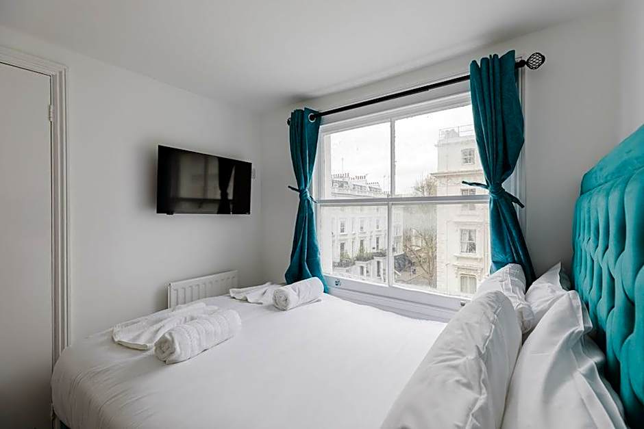 Palace Court Hotel
