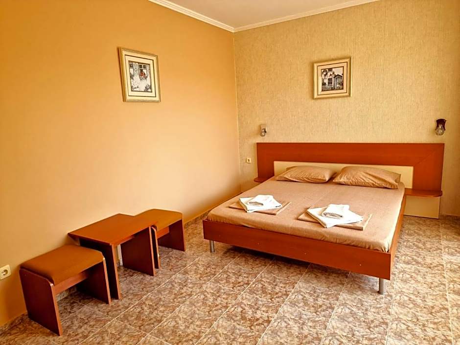 Къща за гости Карел