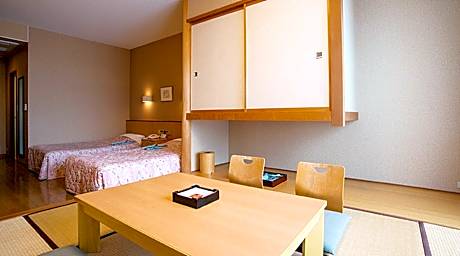 Japanese Western Style Annex for 4 People - Smoking