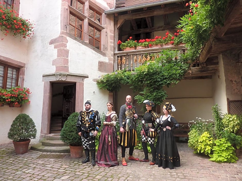 ADRIHOF à Riquewihr, Cour de l'Abbaye d'Autrey