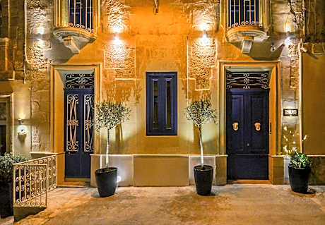 Senglea Suites