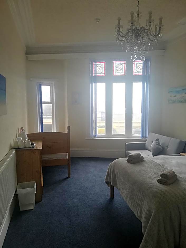 Camelot Seafront Hotel