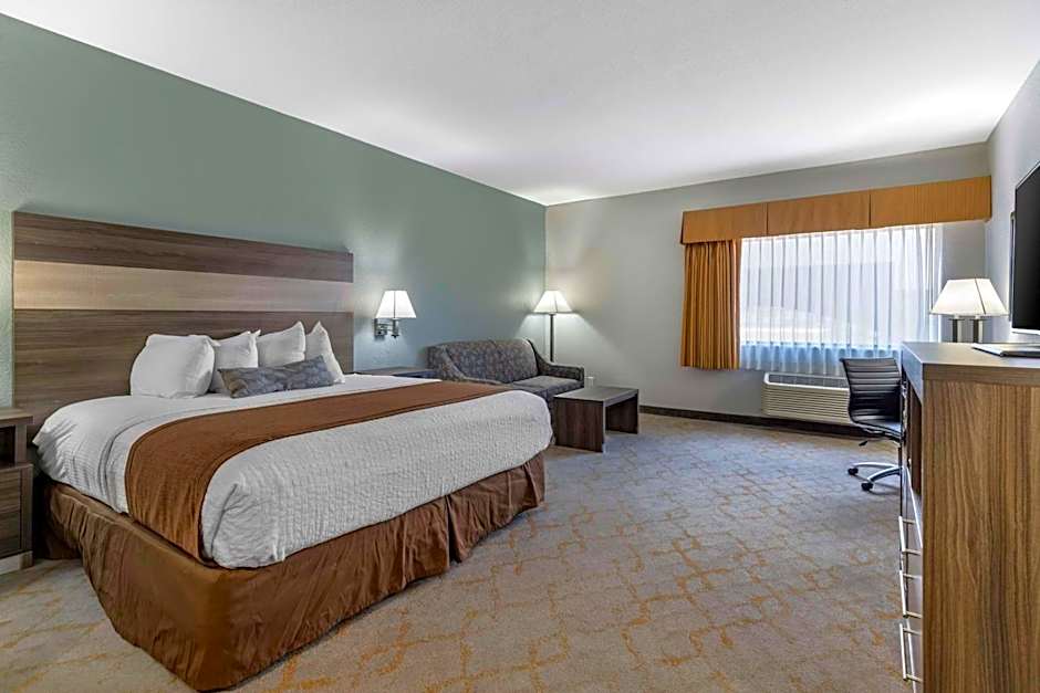 Best Western Plus Victoria Inn & Suites