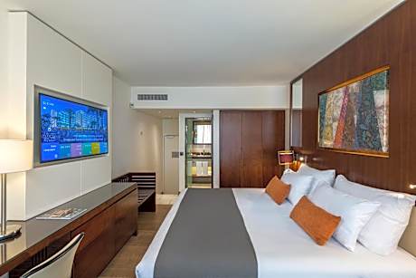 Double Room Pool View on the 3rd Floor