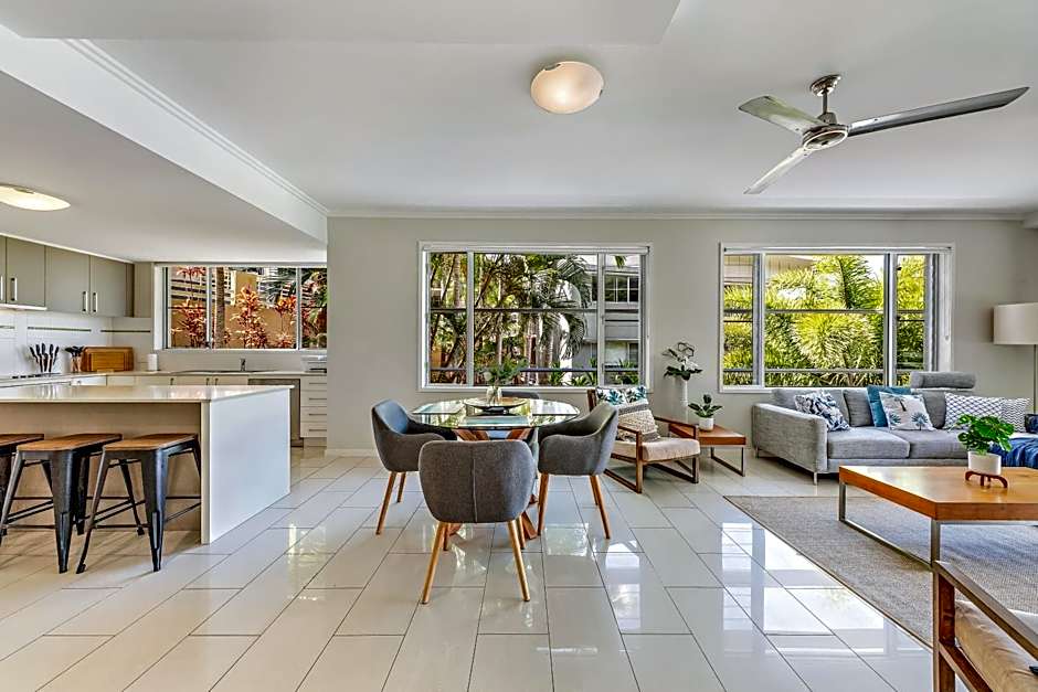 Airlie Summit Apartments
