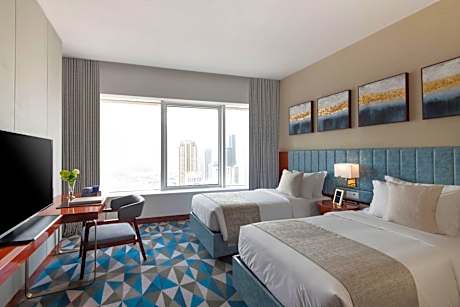 Deluxe Apartment with Beach Access