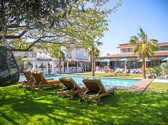 Alacati Cadde 75 Luxury Hotel