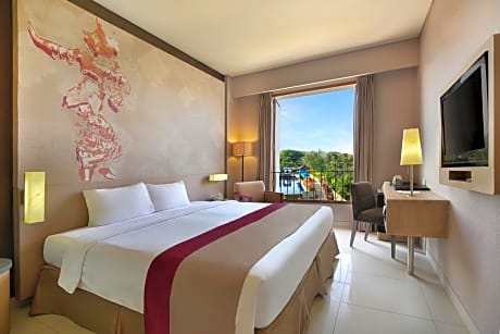 Superior Double Room with Pool View