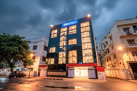 FabHotel Saltlake Palace - Nr. Anandlok Hospital