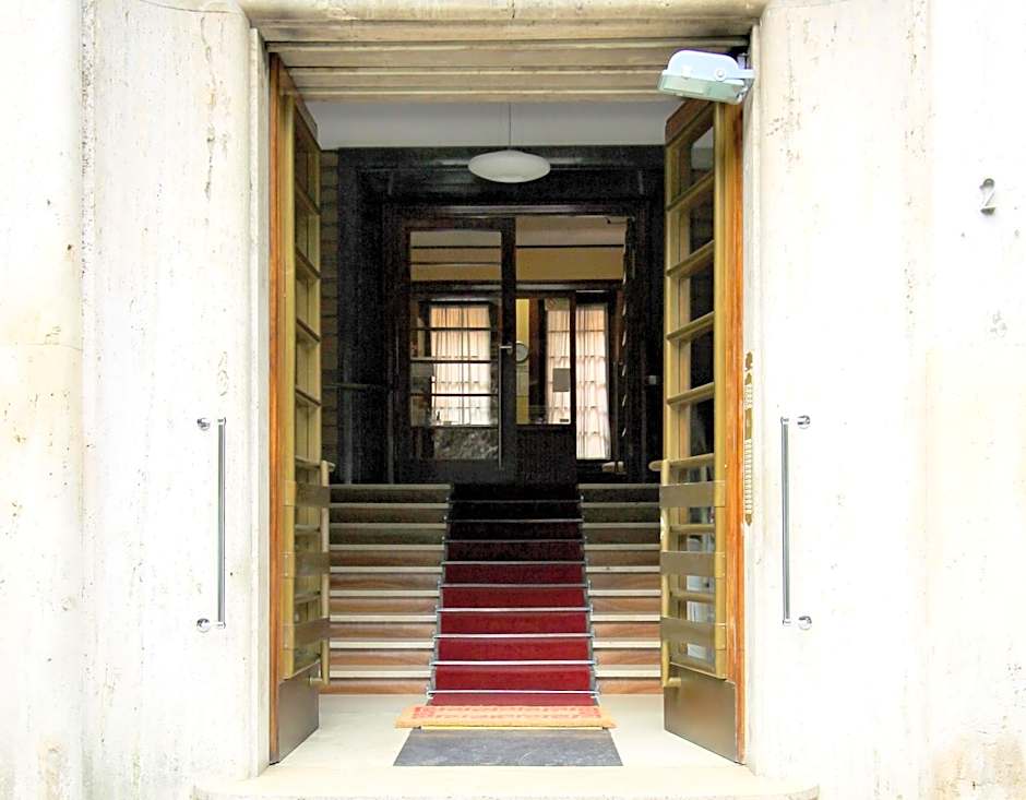 Athena Guest House