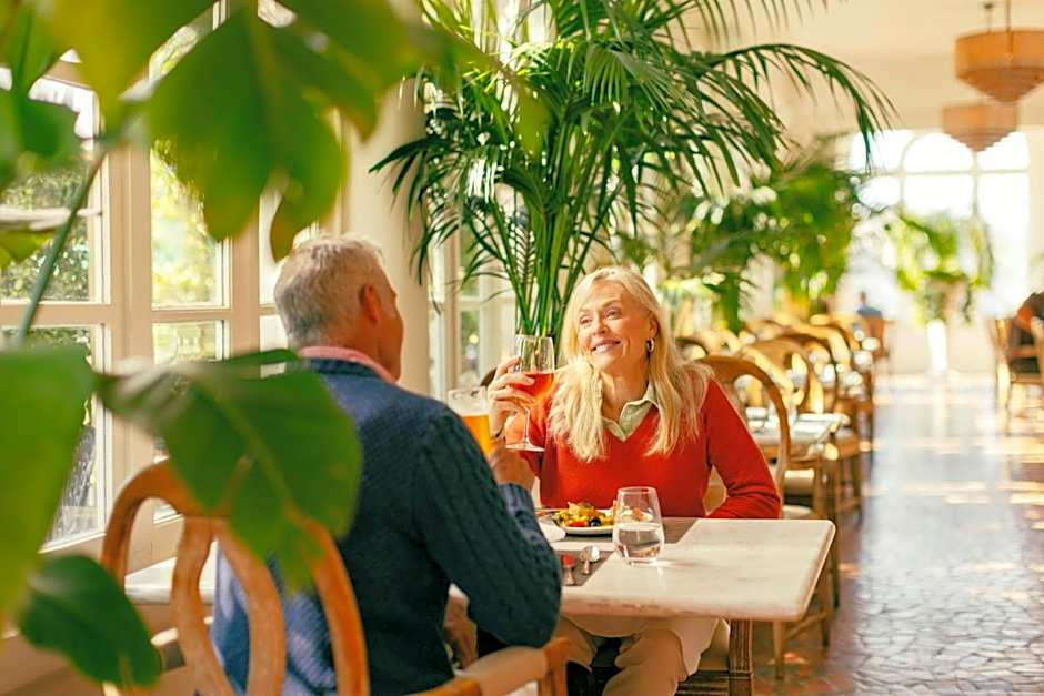 The Historic Cavalier Hotel and Beach Club, Autograph Collection