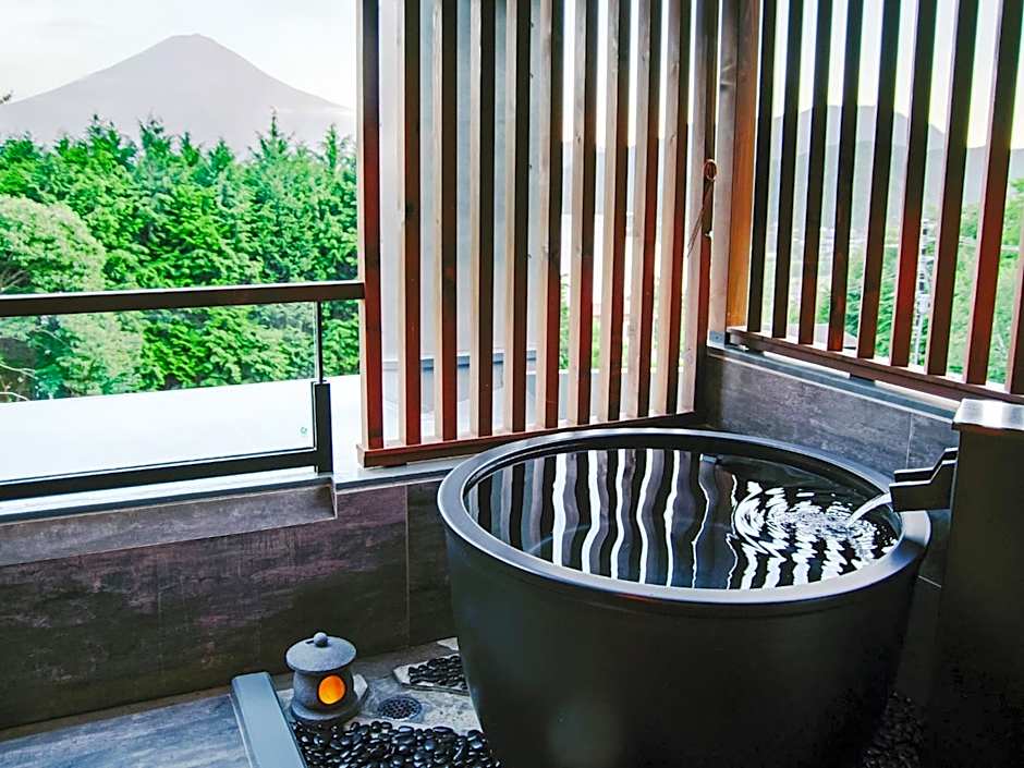 Kumonoue Fuji Hotel Deluxe room - Mt Fuji view with open-air bath